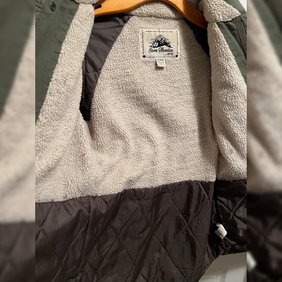 Storm Mountain Winter Jacket - Picture 2 of 6